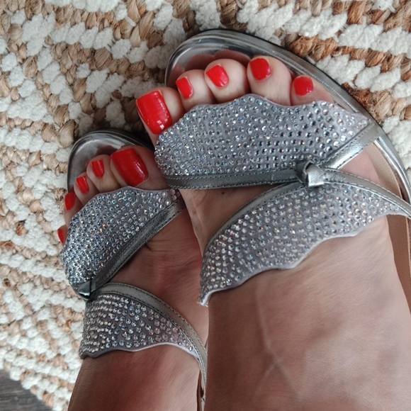 E !Live from the red carpet heels - Picture 13 of 16